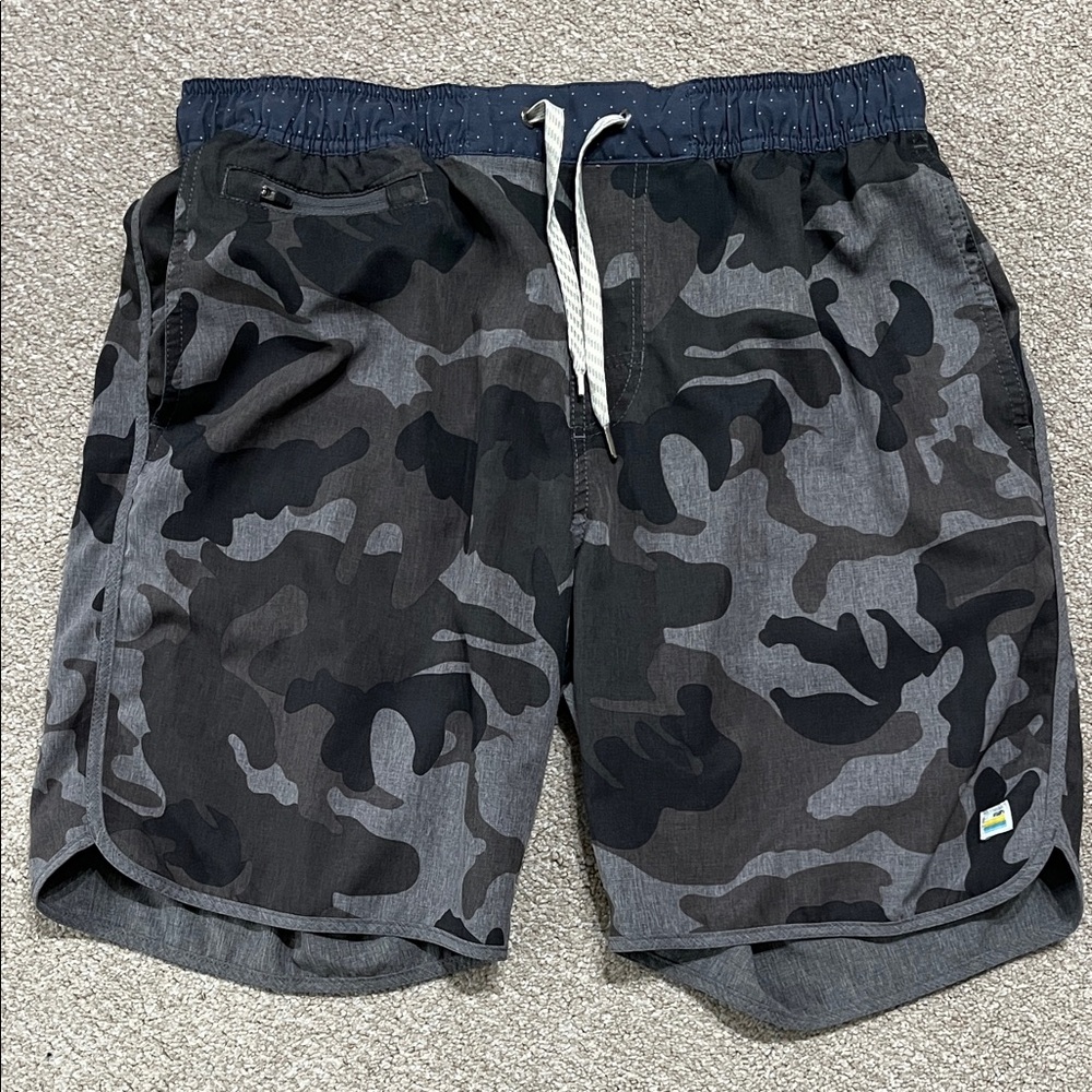 Vuori camo bank shorts